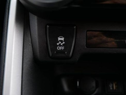 Certified 2025 Toyota RAV4 XLE AWD/4WD image 20