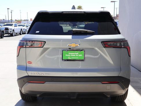 Used 2025 Chevrolet Equinox LT AWD/4WD image 4
