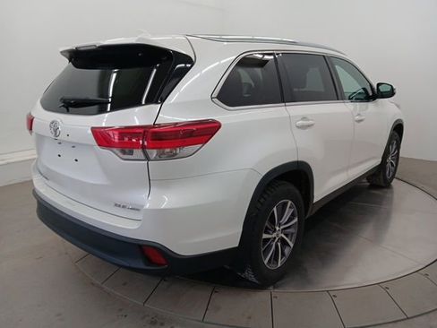 Used 2019 Toyota Highlander XLE image 40