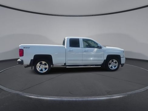 Used 2017 Chevrolet Silverado 1500 LTZ Z71 w/ LTZ Plus Package AWD/4WD image 9