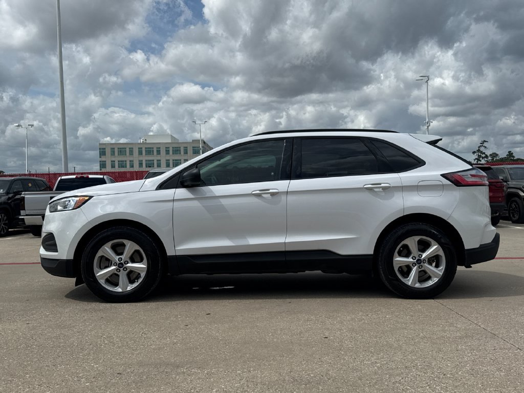 Used 2021 Ford Edge SE FWD image 3