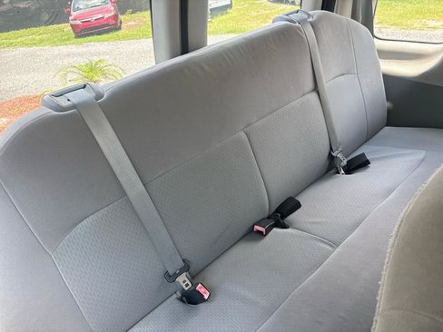 Used 2012 Ford E-350 and Econoline 350 XLT RWD image 18