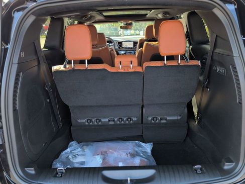 New 2026 Chrysler Pacifica Pinnacle image 25