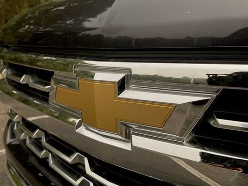 Used 2022 Chevrolet Silverado 1500 LTZ AWD/4WD image 32
