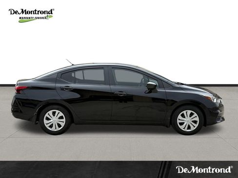 Used 2020 Nissan Versa S FWD image 4