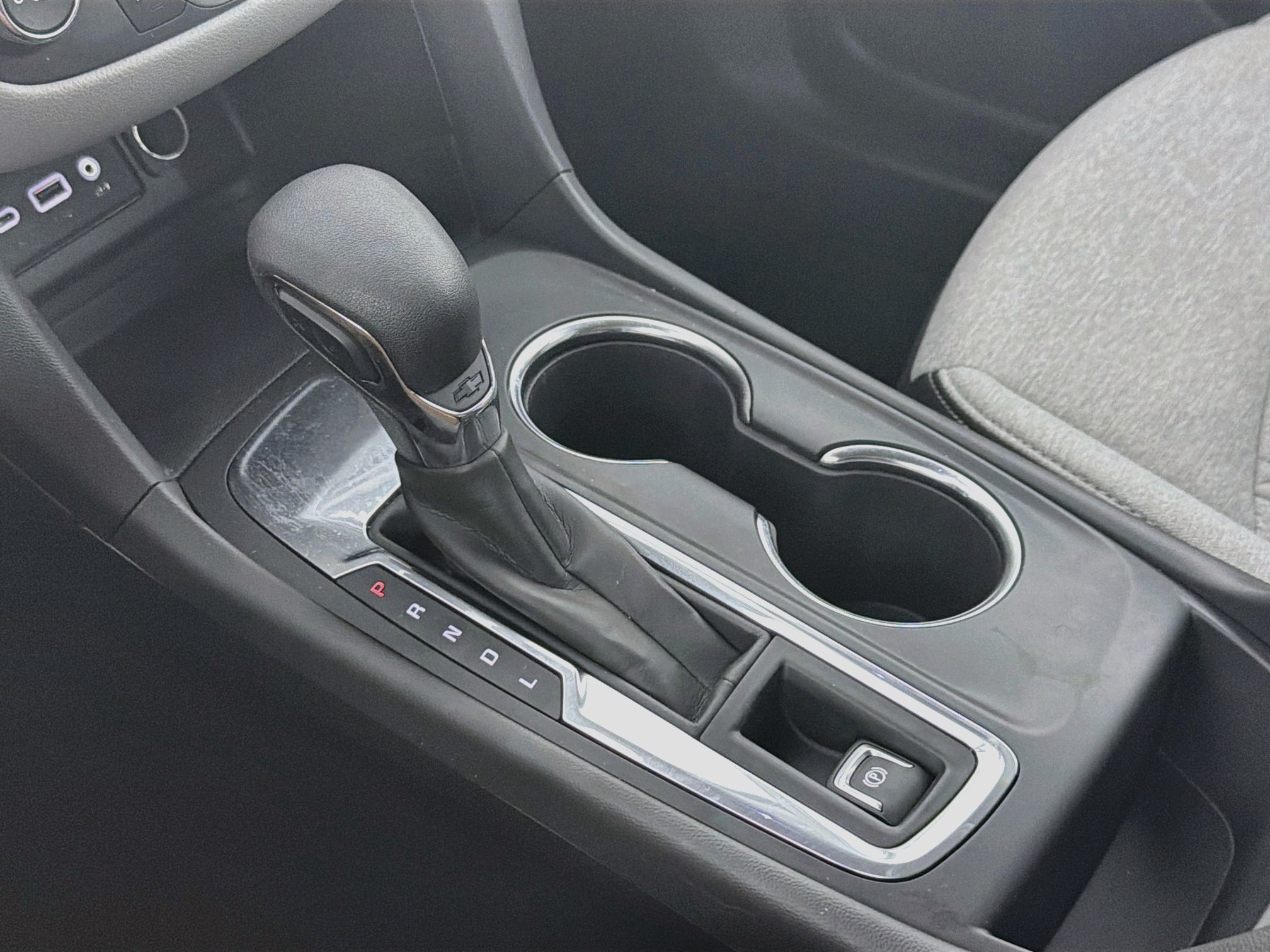 Used 2023 Chevrolet Equinox LS w/ LS Convenience Package FWD image 25