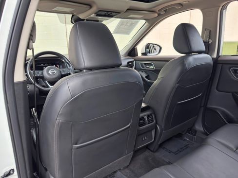 Used 2023 Nissan Rogue Platinum FWD image 33