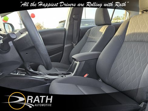 Used 2023 Toyota Corolla LE image 11