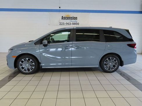 New 2026 Honda Odyssey Touring image 12