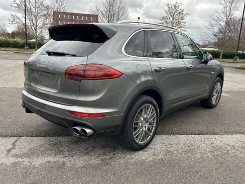 Used 2018 Porsche Cayenne S w/ Premium Package Plus AWD/4WD image 7