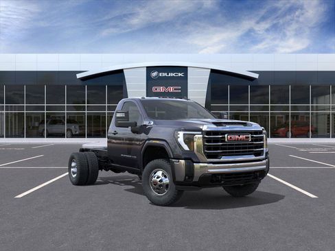 New 2025 GMC Sierra 3500 SLE w/ SLE Convenience Package image 1
