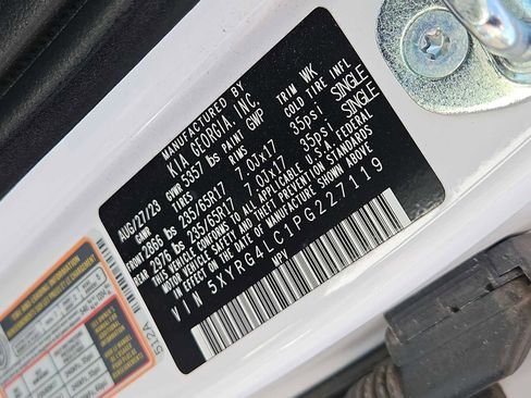 Used 2023 Kia Sorento LX image 33