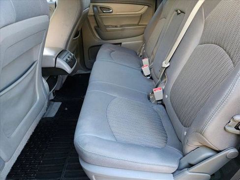 Used 2014 Chevrolet Traverse LS image 12