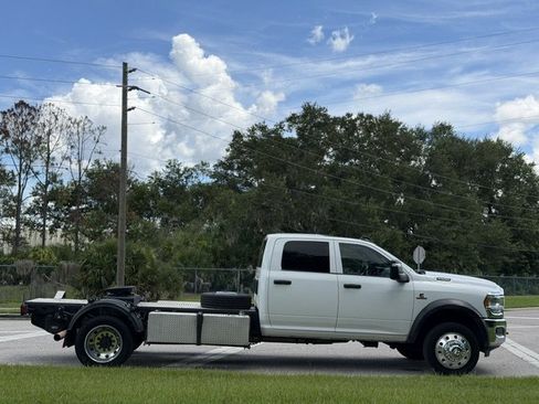 Used 2024 RAM 5500 Tradesman w/ Chrome Appearance Group RWD image 7