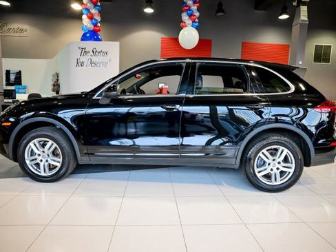 Used 2016 Porsche Cayenne image 8