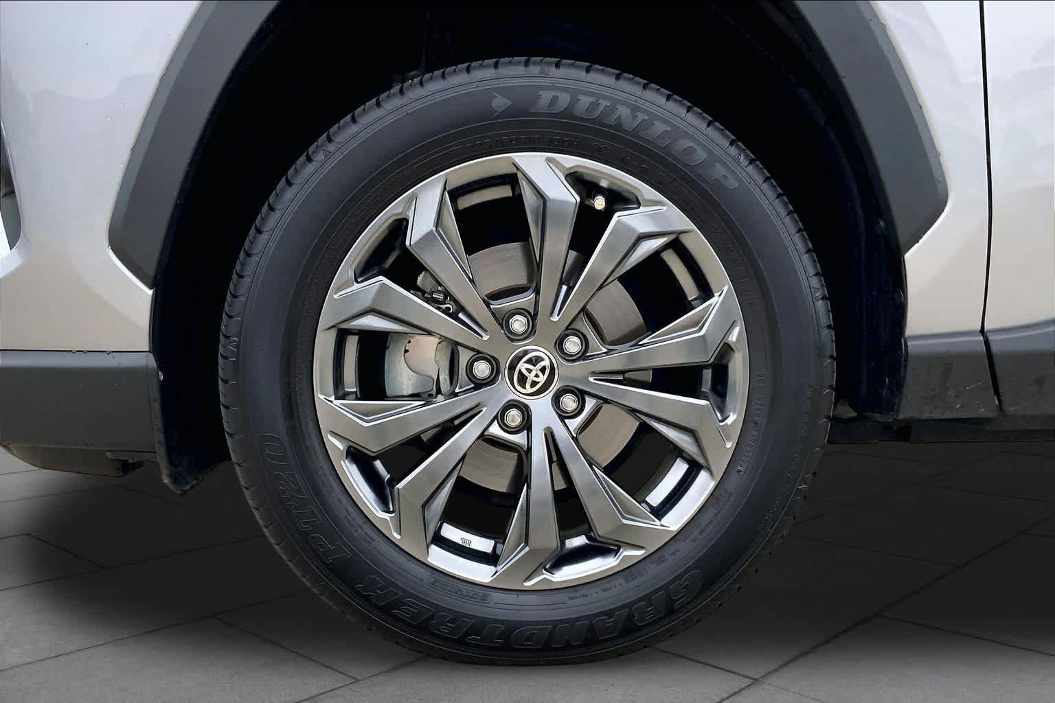 Used 2024 Toyota RAV4 Limited AWD/4WD image 11