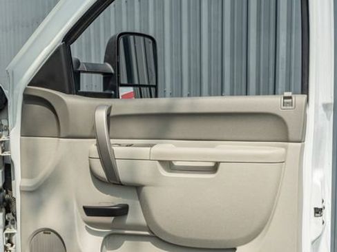 Used 2014 Chevrolet Silverado 2500 LT w/ Interior Plus Package AWD/4WD image 43