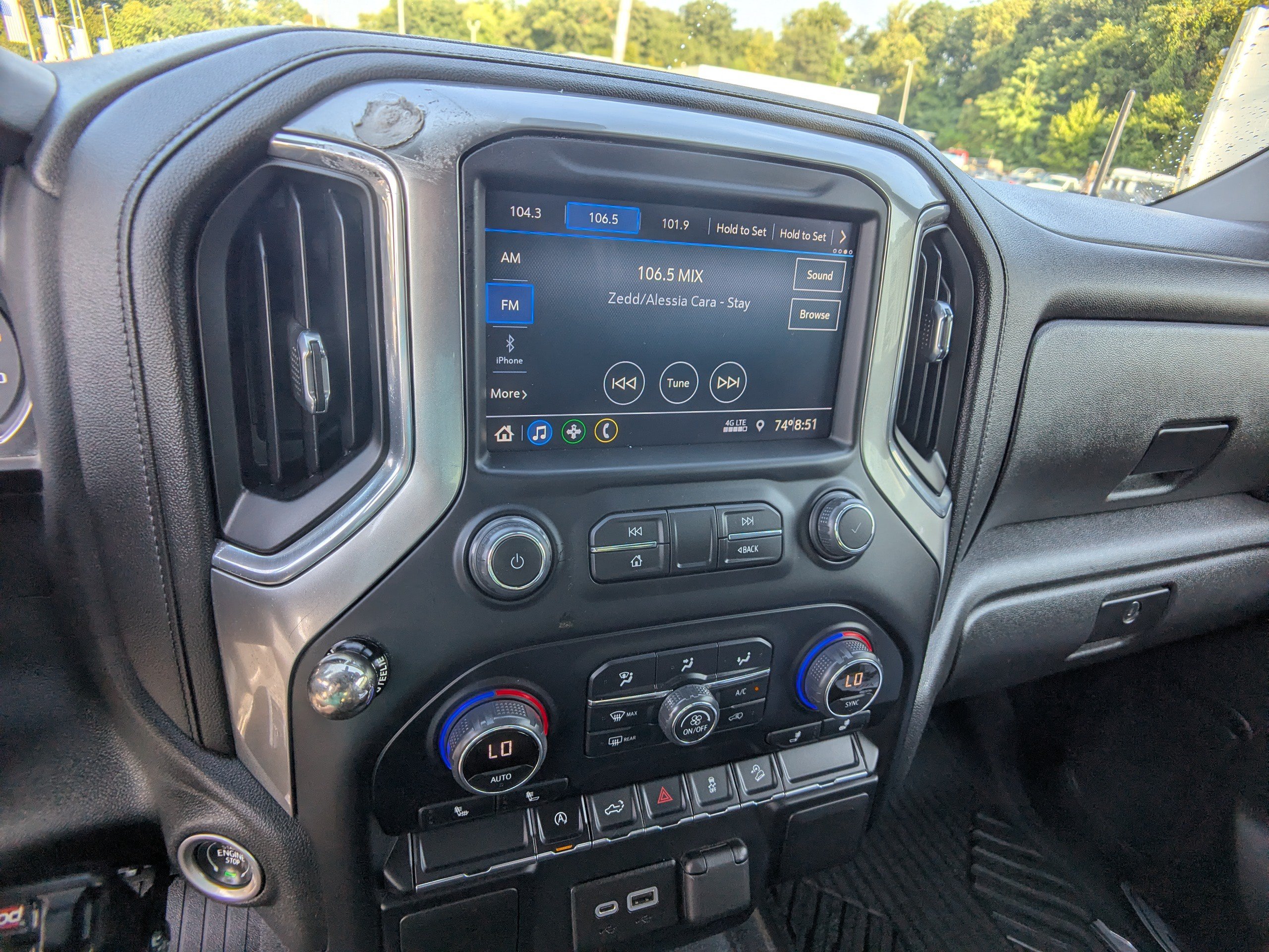 Used 2022 Chevrolet Silverado 1500 RST AWD/4WD image 21