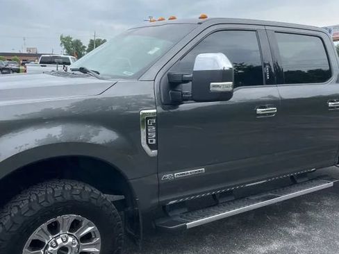 Used 2019 Ford F250 XLT w/ XLT Premium Package AWD/4WD image 2