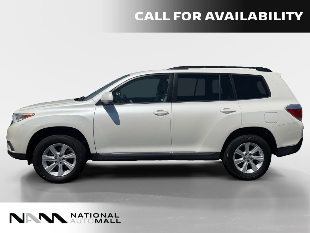 Used 2013 Toyota Highlander Plus FWD image 2