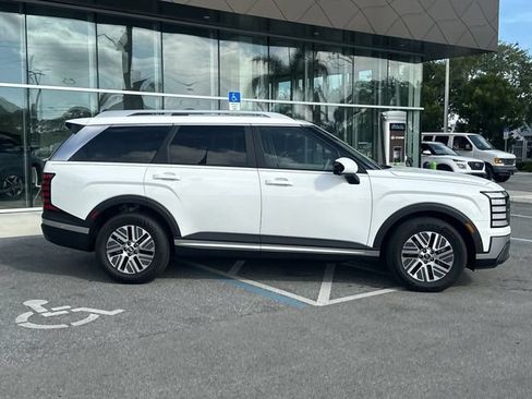 Used 2026 Hyundai Palisade SEL Premium FWD image 5