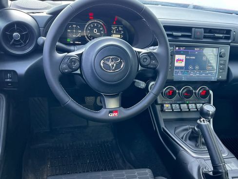 Used 2025 Toyota GR86 w/ ALL Weather Mat Package (TMS) image 14