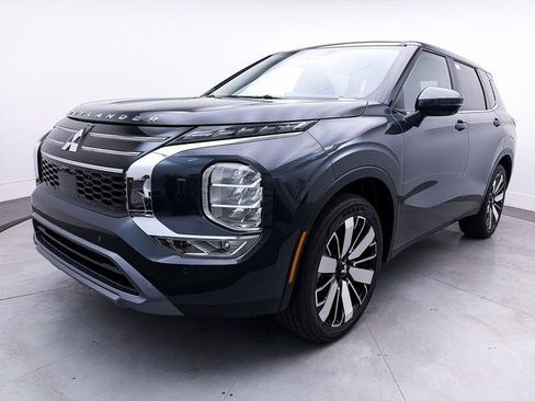 New 2026 Mitsubishi Outlander SE AWD/4WD image 3