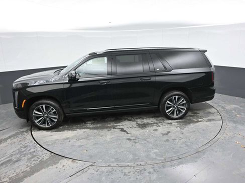 New 2026 Cadillac Escalade ESV Sport image 29