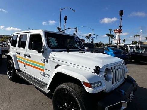 Used 2023 Jeep Wrangler Unlimited Sahara w/ Cold Weather Group AWD/4WD image 6