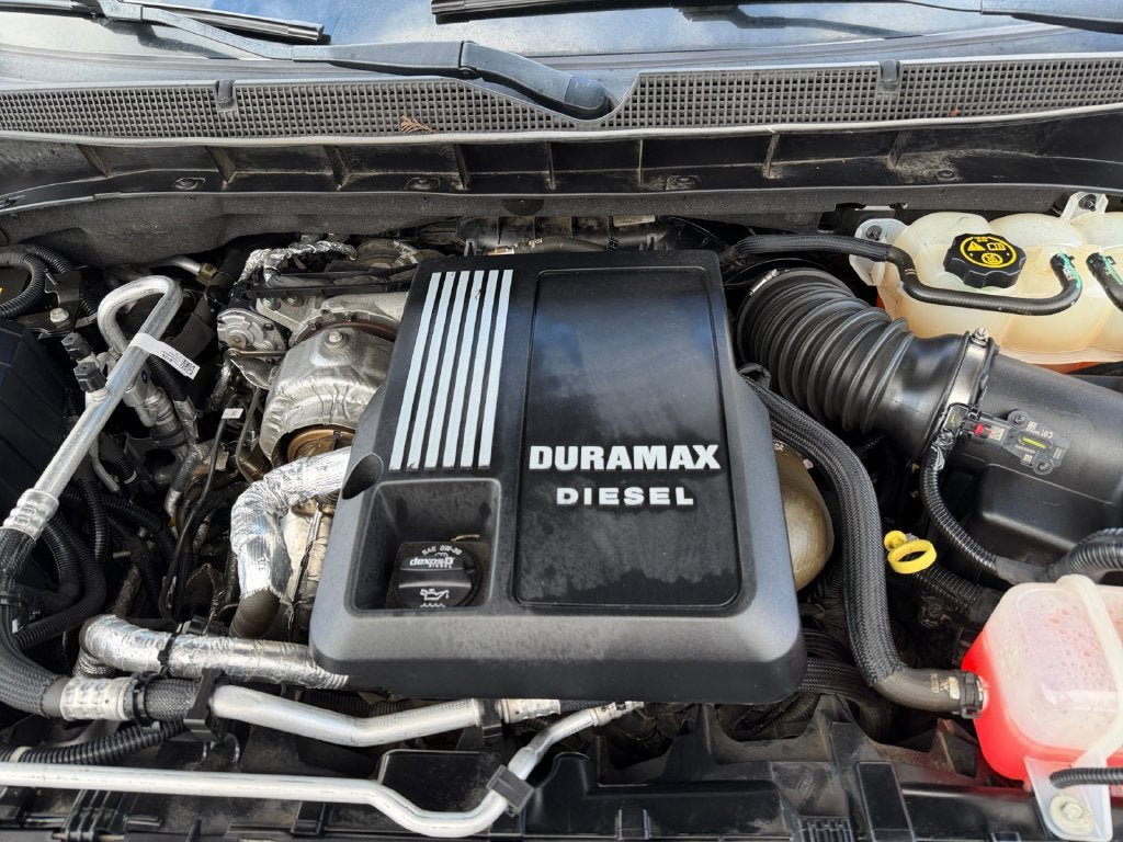 Used 2021 Chevrolet Suburban LT AWD/4WD image 31