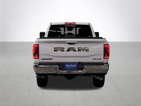 Used 2026 RAM 2500 Laramie AWD/4WD image 11
