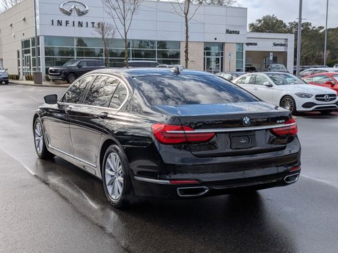 Used 2019 BMW 740i image 5