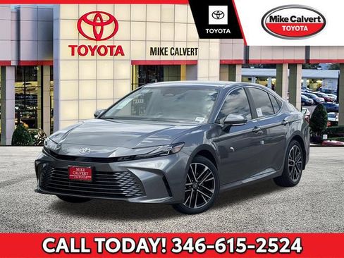 Used 2026 Toyota Camry XLE FWD image 1