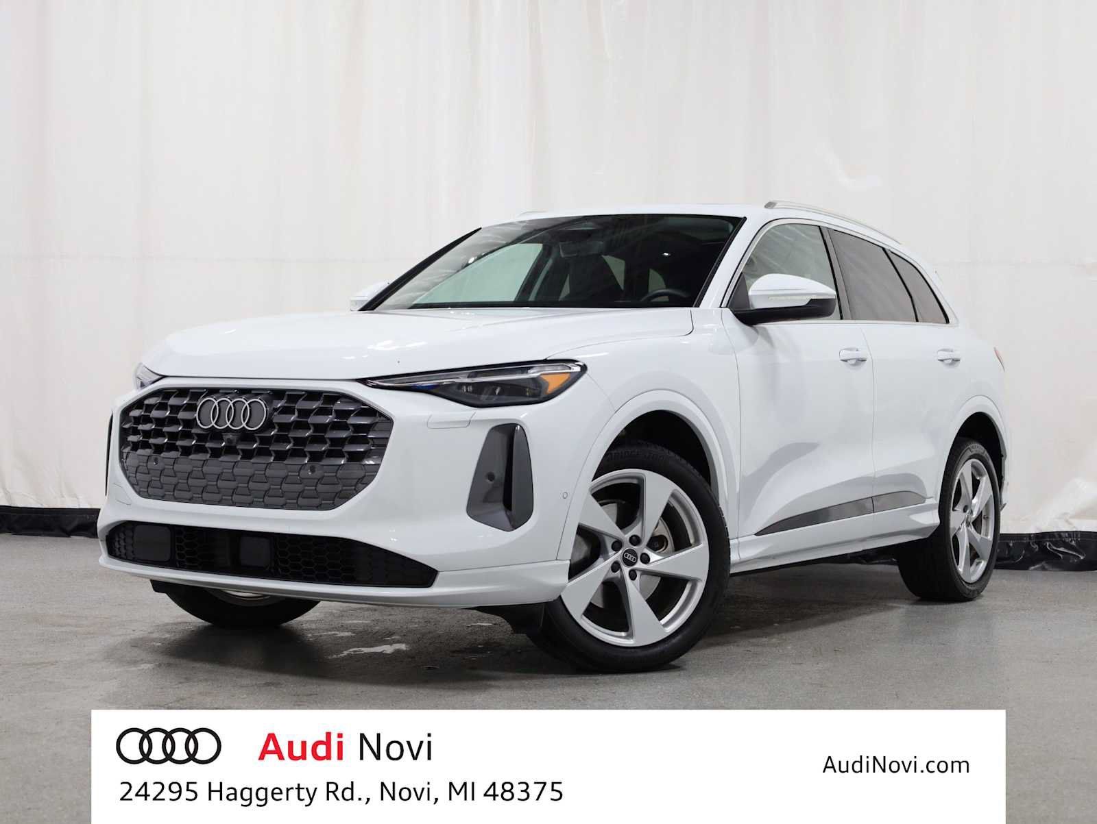 Certified 2025 Audi Q5 Premium w/ Premium Plus AWD/4WD image 1