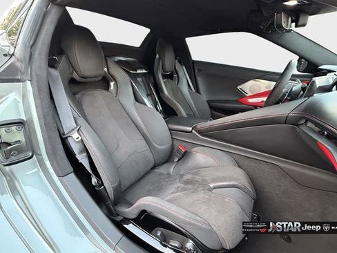 Used 2023 Chevrolet Corvette Stingray Premium Conv w/ Z51 Performance Package image 10