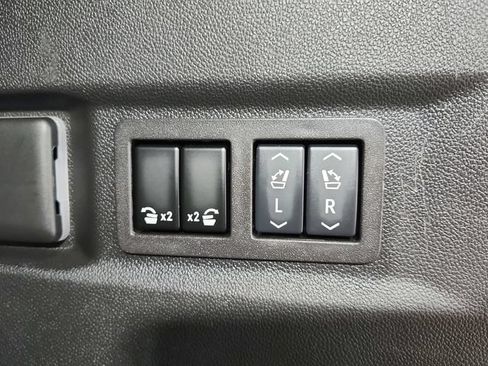 Used 2024 Chevrolet Tahoe Z71 w/ Luxury Package AWD/4WD image 49