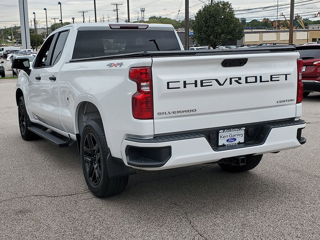 Used 2023 Chevrolet Silverado 1500 Custom AWD/4WD image 7
