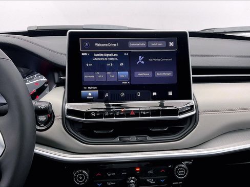 New 2026 Jeep Compass Limited image 7