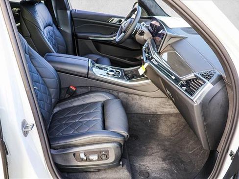 New 2026 BMW X5 M60i AWD/4WD image 25