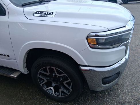 Used 2025 RAM 1500 Laramie AWD/4WD image 4