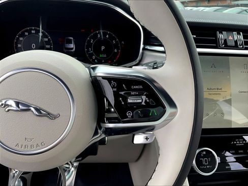 New 2026 Jaguar F-PACE R-Dynamic S image 18