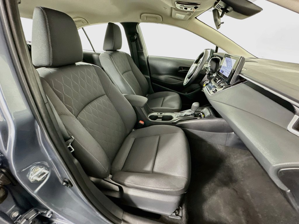 Certified 2025 Toyota Corolla LE FWD image 29