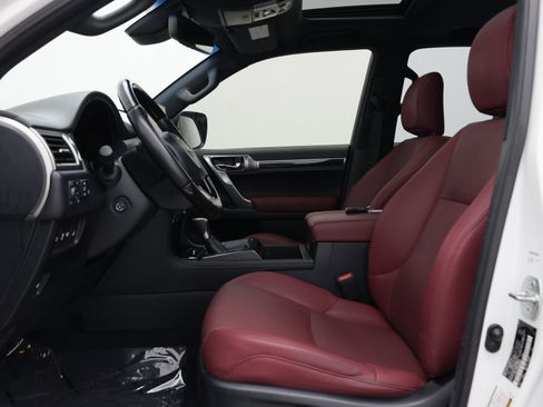 Used 2022 Lexus GX 460 Premium w/ Accessory Package AWD/4WD image 25
