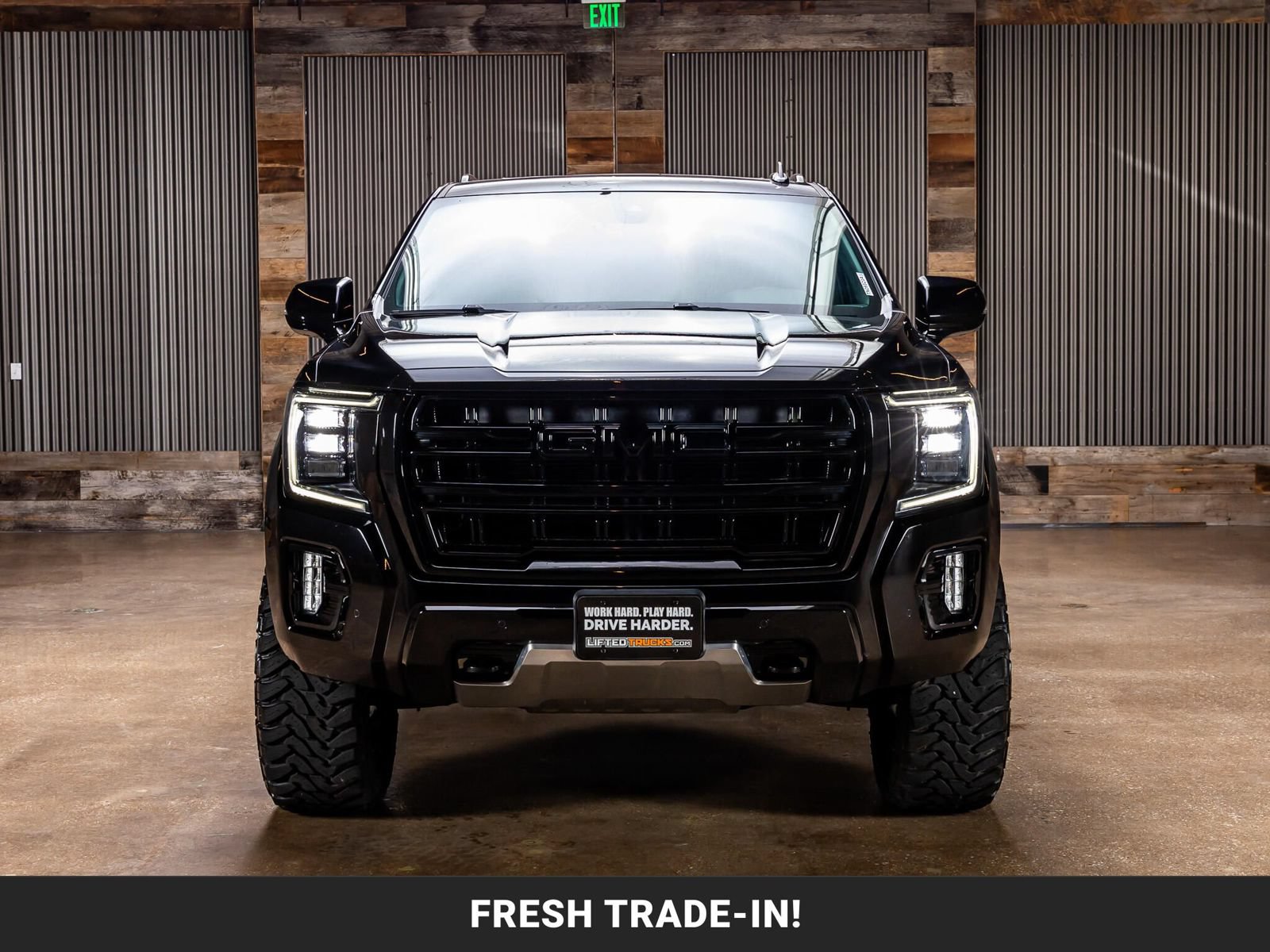 Used 2022 GMC Yukon AT4 AWD/4WD image 3