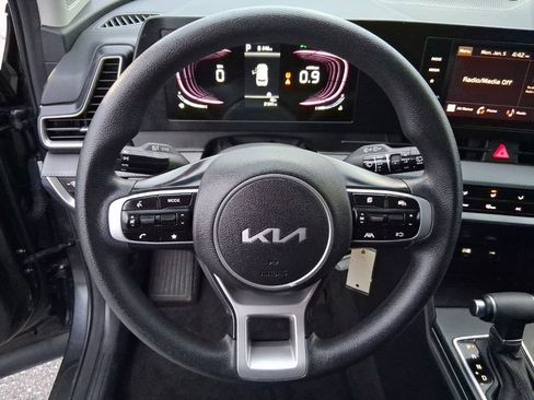 Used 2024 Kia Sportage LX image 12