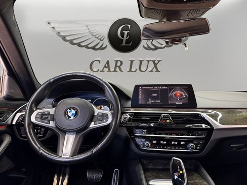 Used 2019 BMW M550i xDrive w/ Dynamic Handling Package AWD/4WD image 10