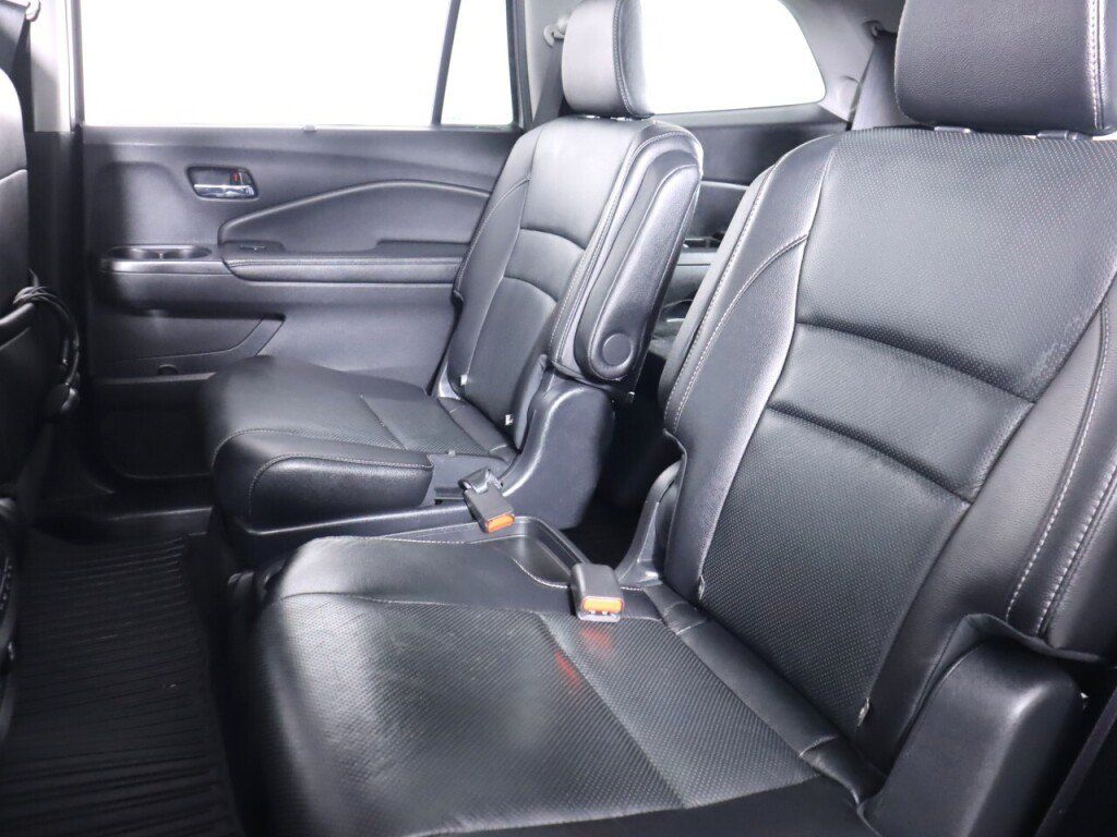 Used 2017 Honda Pilot Elite image 45