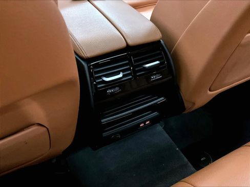 Used 2023 BMW 540i w/ Executive Package RWD image 36