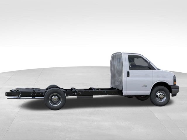 New 2026 Chevrolet Express 3500 w/ Power Convenience Package RWD image 5