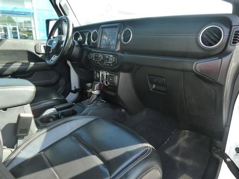 Used 2021 Jeep Gladiator Overland w/ Popular Equipment Package AWD/4WD image 14